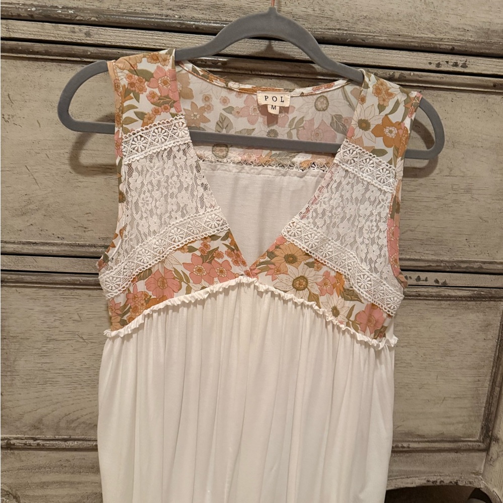 POL Floral Lace V-Neck Dress